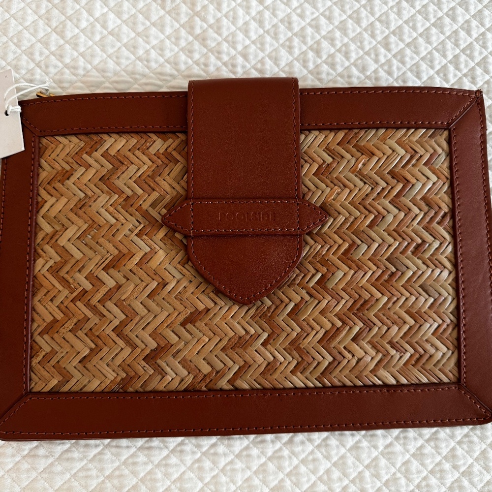 POOLSIDE clutch -NEW